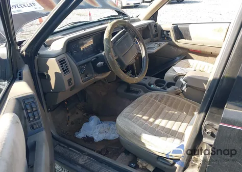 1995 Jeep Grand Cherokee Laredo from USA, damaged, VIN 1J4GZ58S1SC502051